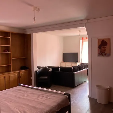 Zentrale *